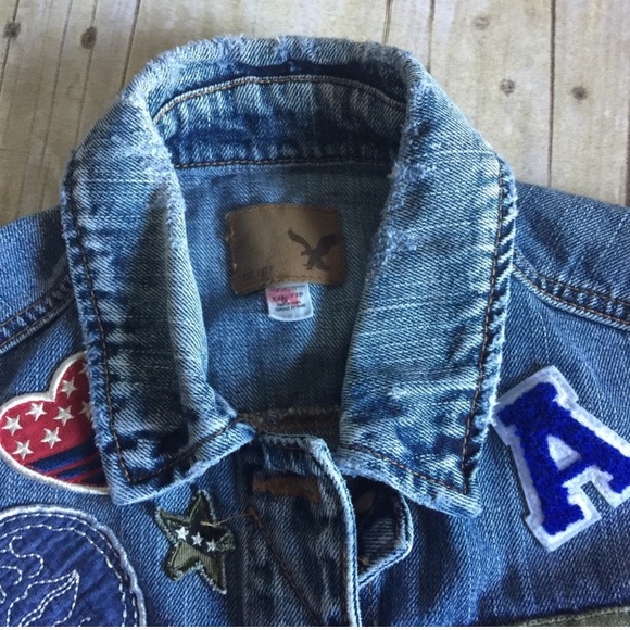 American Eagle Destroyed Patch Denim Vest - Picture 5 of 7